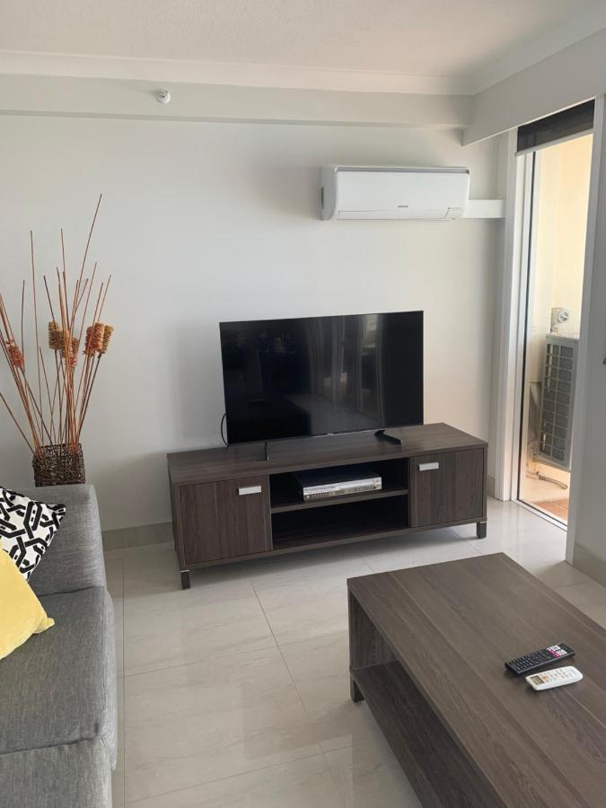 Stunning 2 bedroom Ocean View Apartment Gold Coast Buitenkant foto