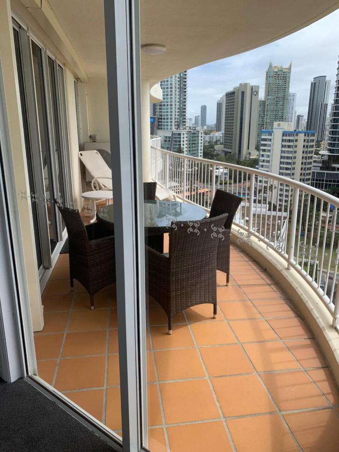 Stunning 2 bedroom Ocean View Apartment Gold Coast Buitenkant foto