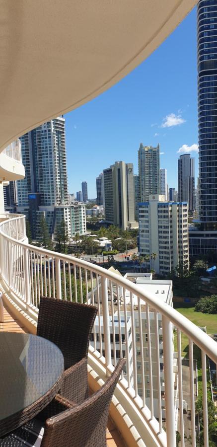 Stunning 2 bedroom Ocean View Apartment Gold Coast Buitenkant foto