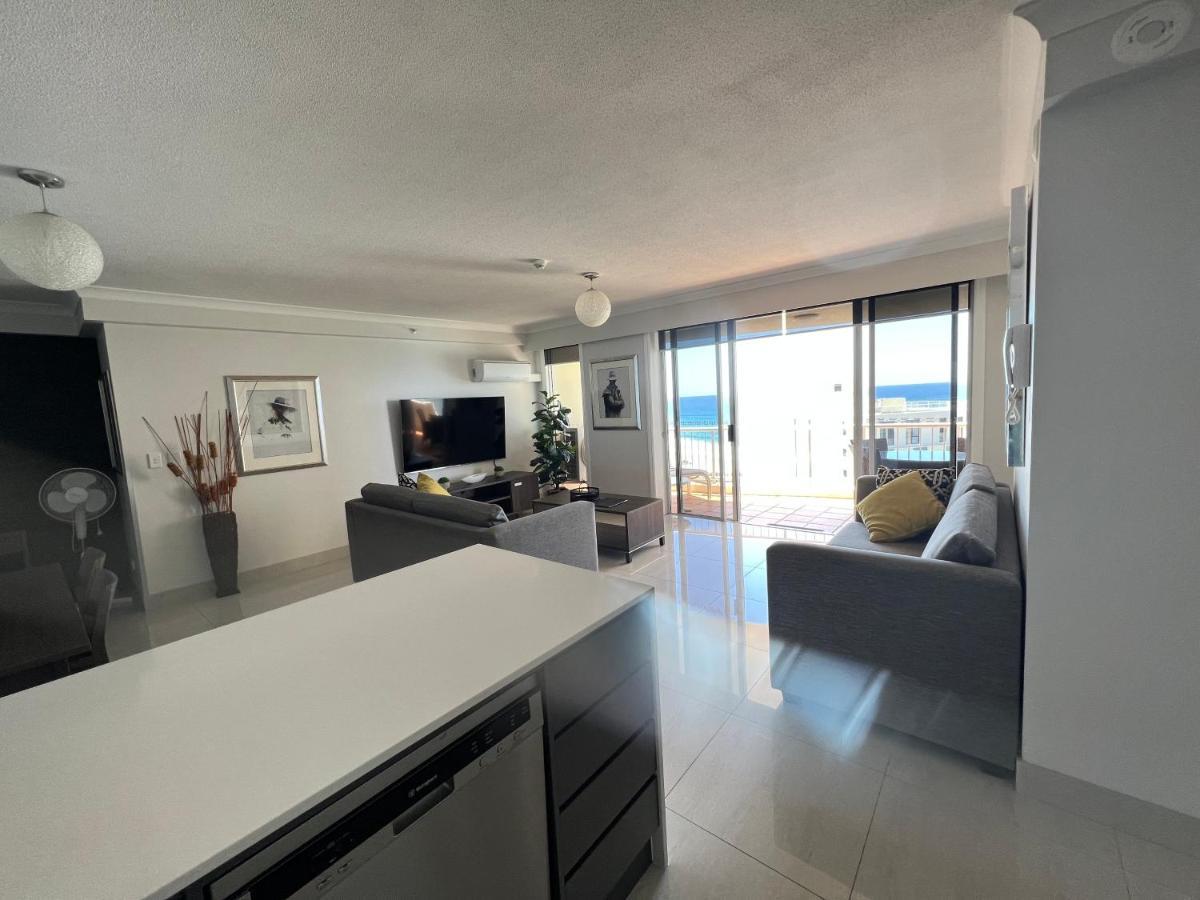 Stunning 2 bedroom Ocean View Apartment Gold Coast Buitenkant foto